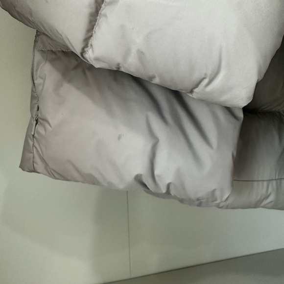 Aritzia XS Taupe Puffer Jacket - Picture 7 of 7